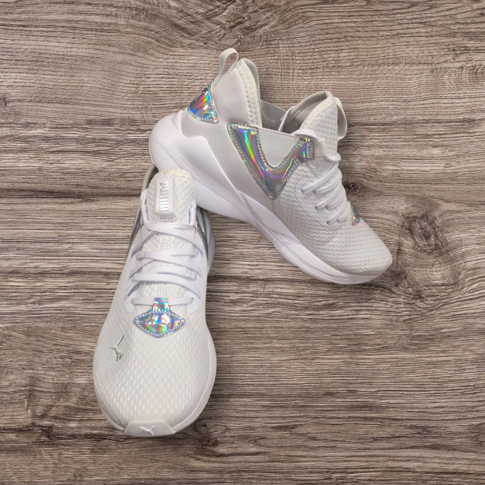 Womens Puma White and Silver Athletic Shoes with Streamlined Design